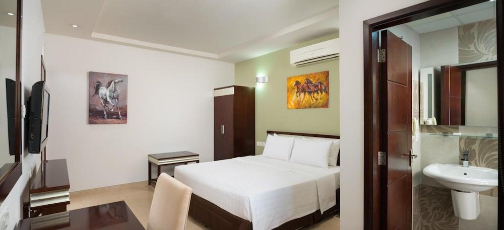 Centara Life Muscat Dunes Hotel Eksteriør bilde