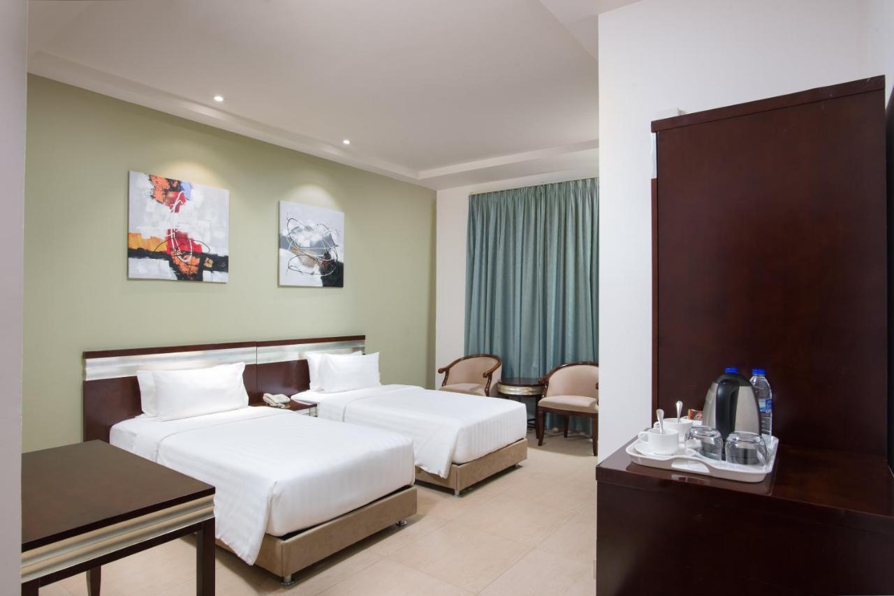 Centara Life Muscat Dunes Hotel Eksteriør bilde